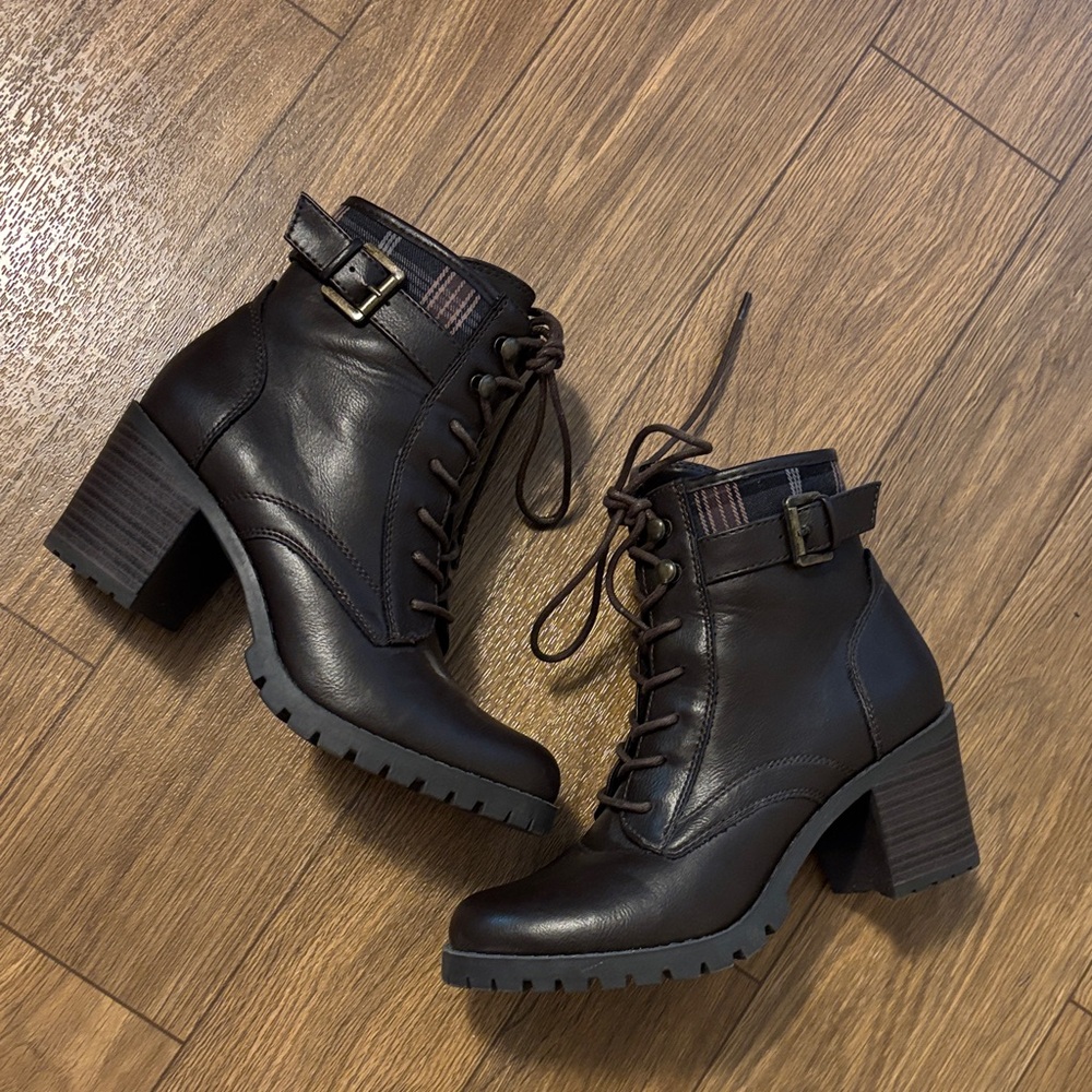 Women's Dark Brown Lace-Up Ankle Boots With Zipper Size 8